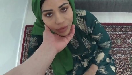 Arab milf gets fucked in doggy after blowing him pov