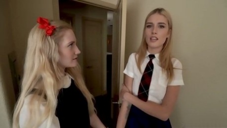 Two light haired gals including Mazzy Grace gives awesome double blowjob