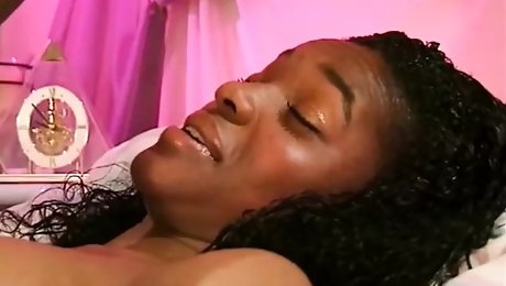 Ebony Beauty Masturbates Away