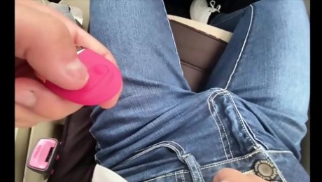 Remote control vibrator in her pussy while on a date. At the end, she has thick sex with her boyfriend.