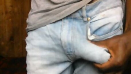 AFRICAN AMATEUR HUGE COCK WITH VEINS MASTURBATING HUGE CUM