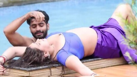 Indian amateur porn video with curvy lady