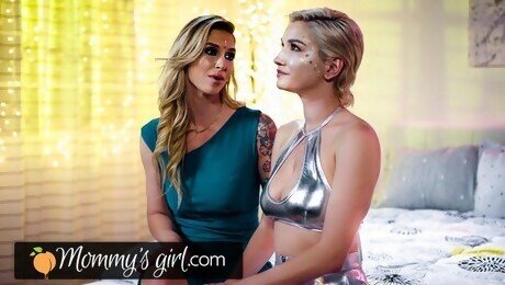 Lovely Brooke Banner and Skye Blue - blonde trailer